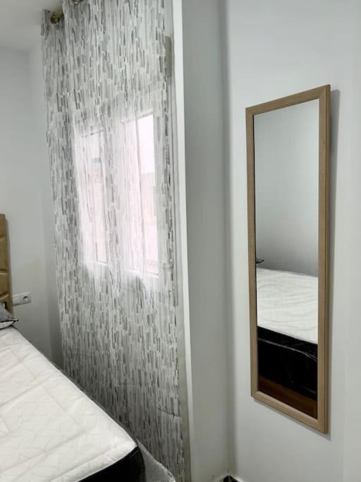 Rockside Residences Suites La Linea N1 La Línea de la Concepción Kültér fotó