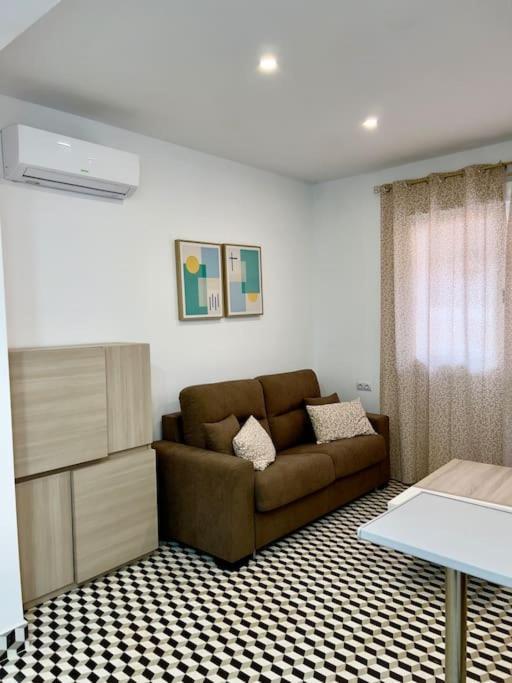 Rockside Residences Suites La Linea N1 La Línea de la Concepción Kültér fotó